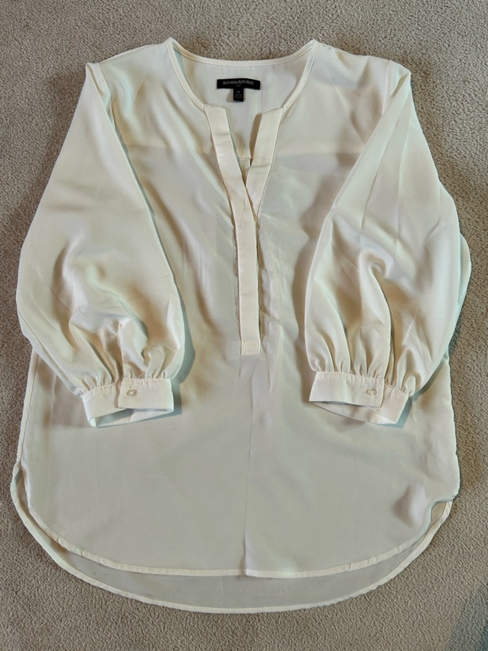 Banana Republic Ivory Split-Pullover Blouse with Balloon Sleeves